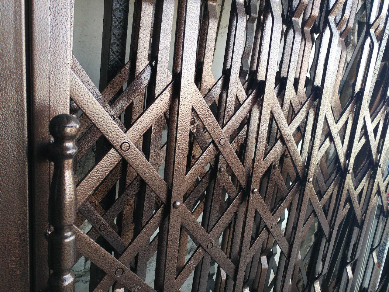 نمونه درب آکاردئونی آهن کوب